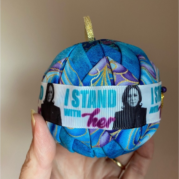 Original hand crafted by me quilted ornament theme “Kamala Harris I am with her“ - Picture 4 of 9